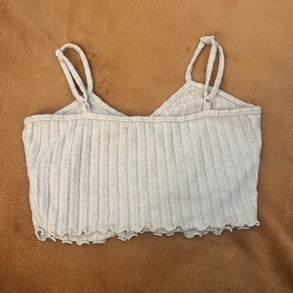 SHEIN xs cream cropped tank top. - Picture 2 of 2